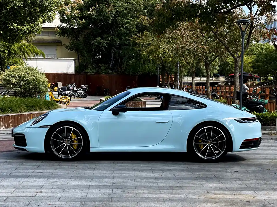 Porsche 911