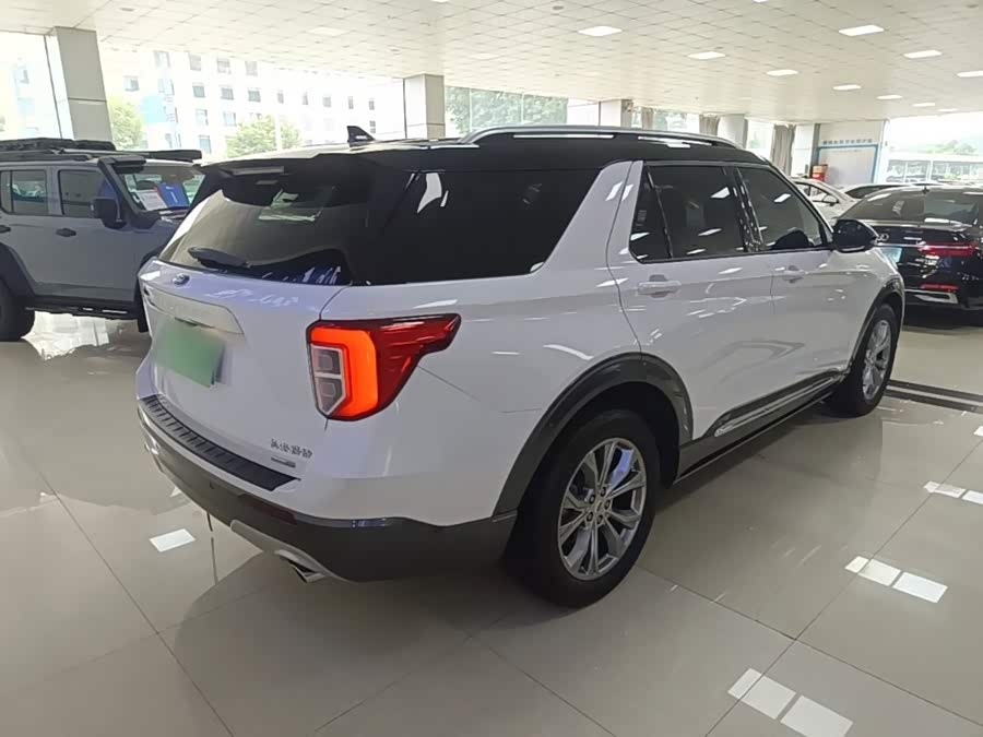 Ford Explorer 2022, фото 7