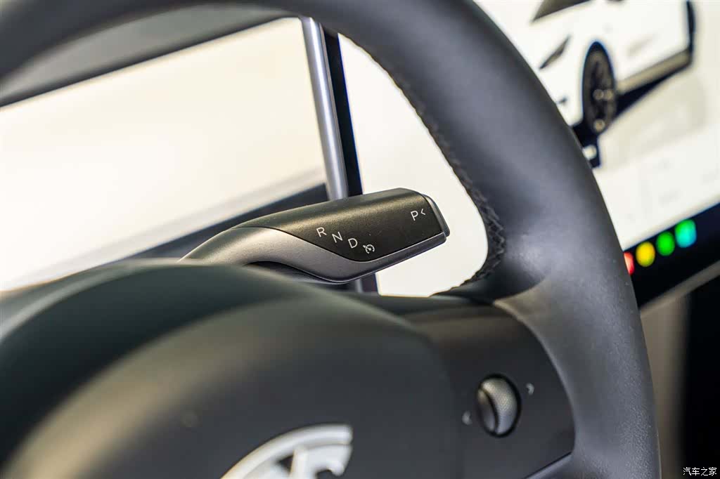 Tesla Model Y, 2023 13