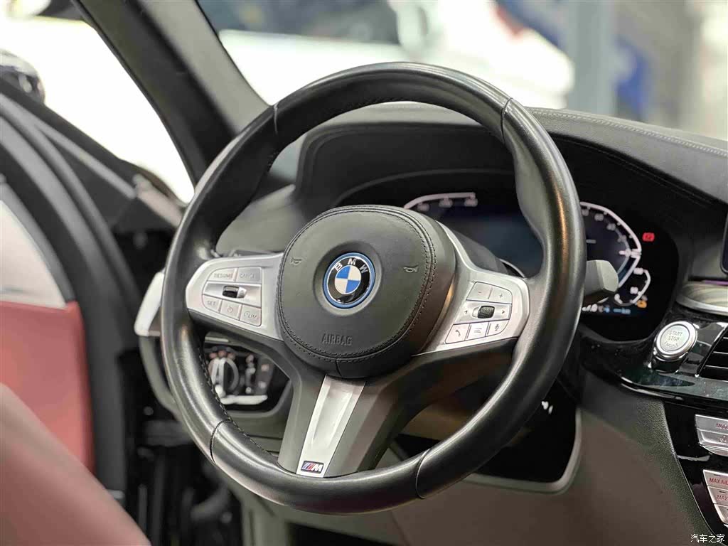 BMW 5 Series, 2023 11