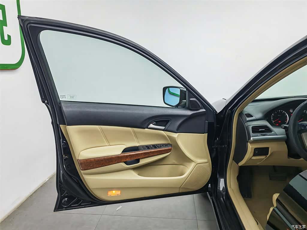 Honda Accord, 2012 8