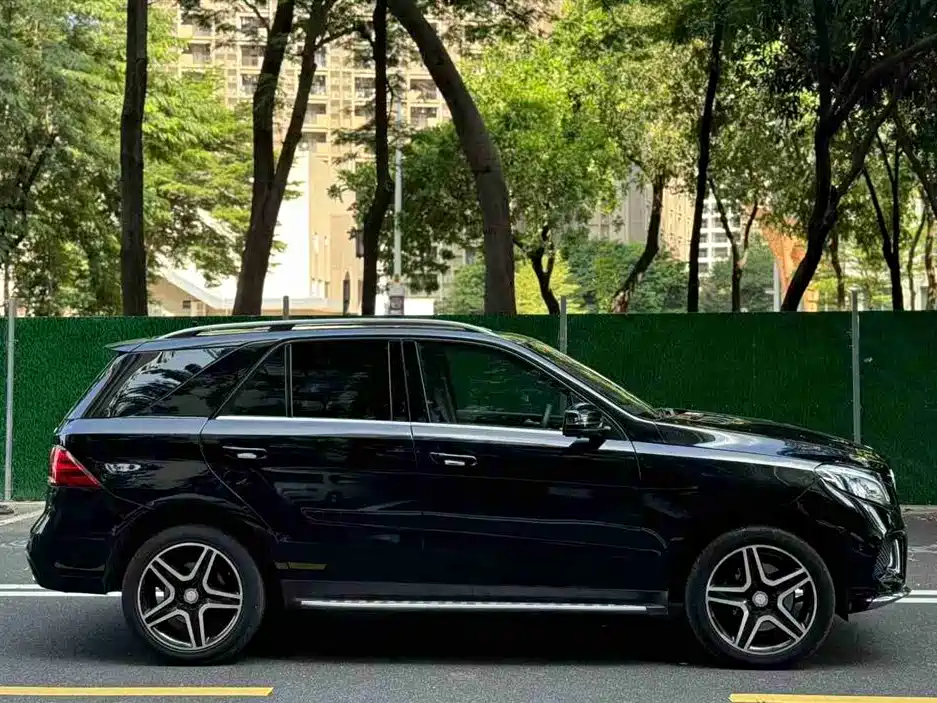 Mercedes-Benz M class