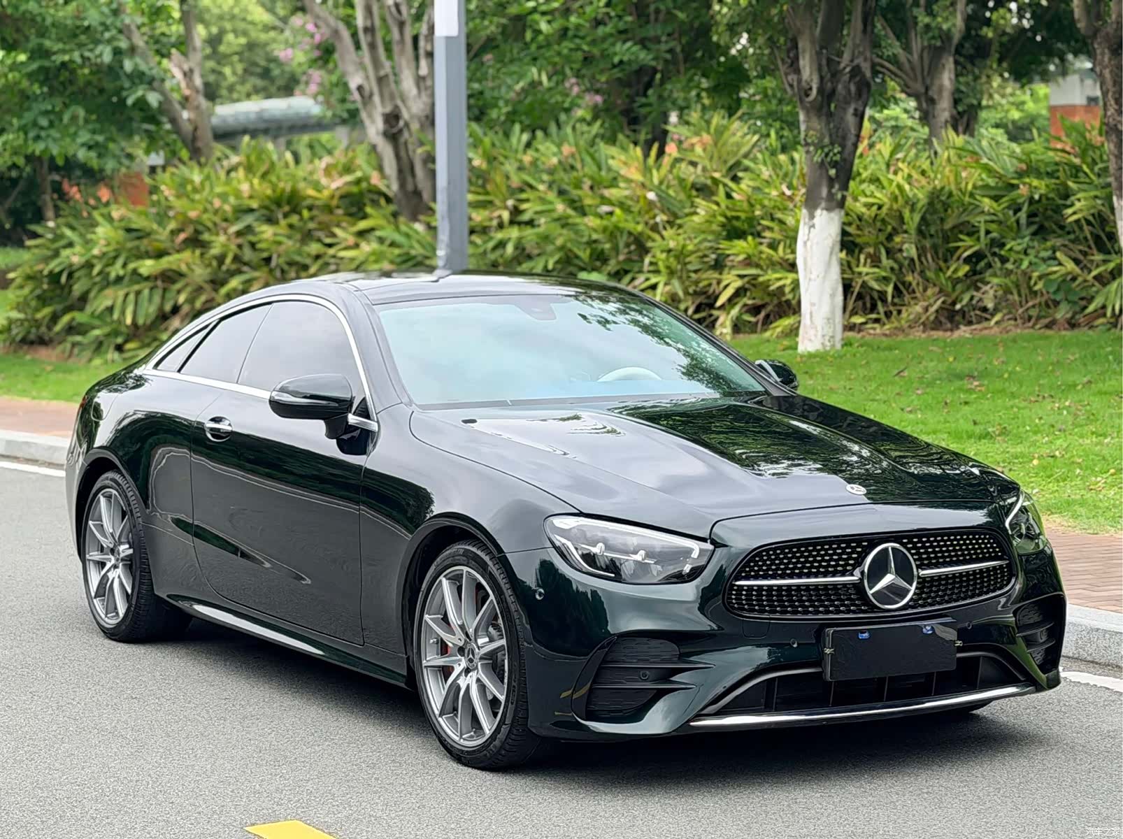 Mercedes-Benz E-Class, 2022 3