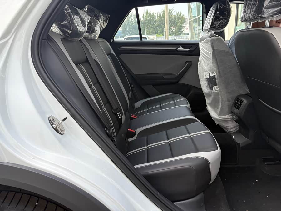 Volkswagen T-ROC 2025, фото 7