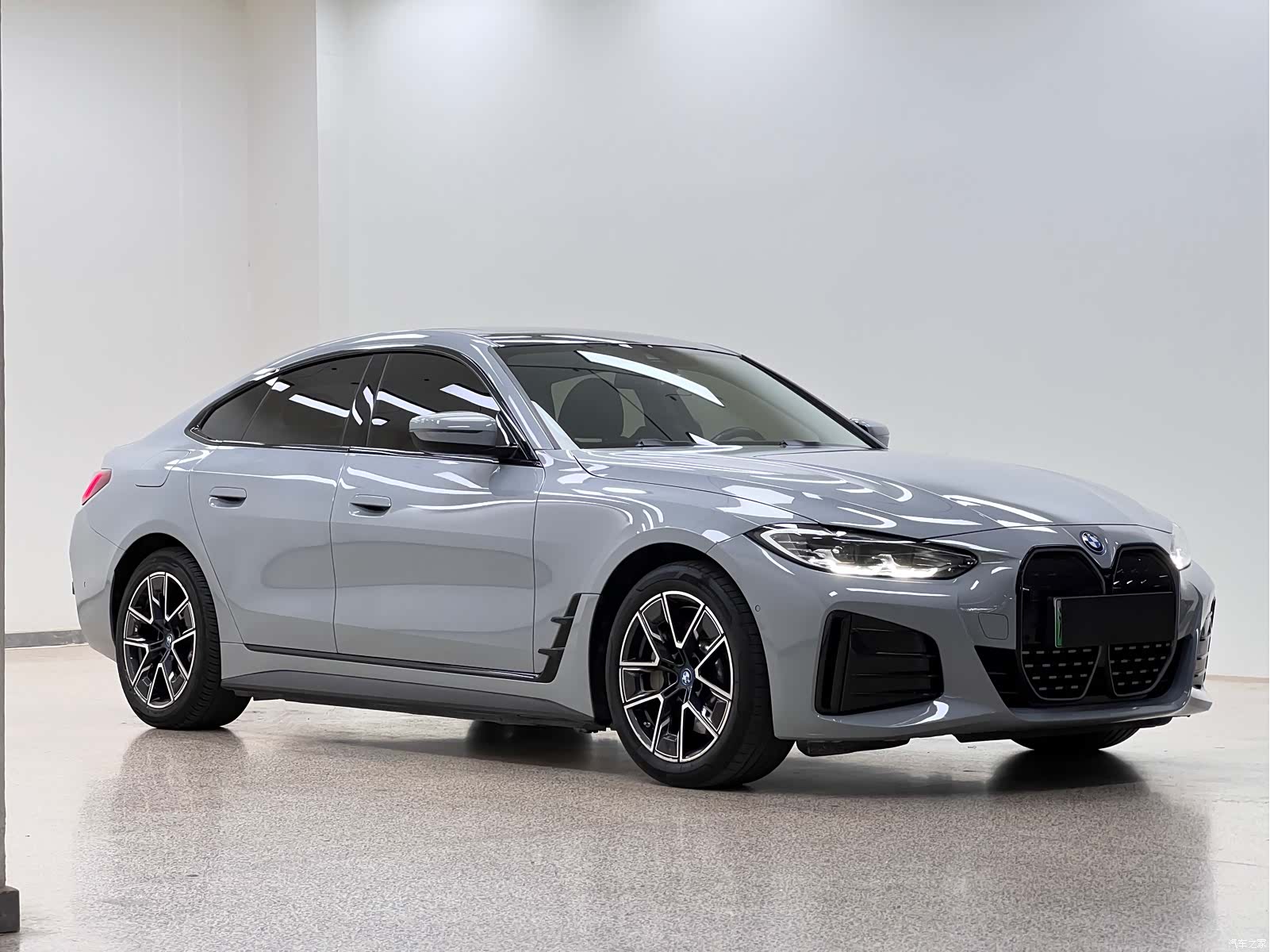 BMW i4, 2024 3