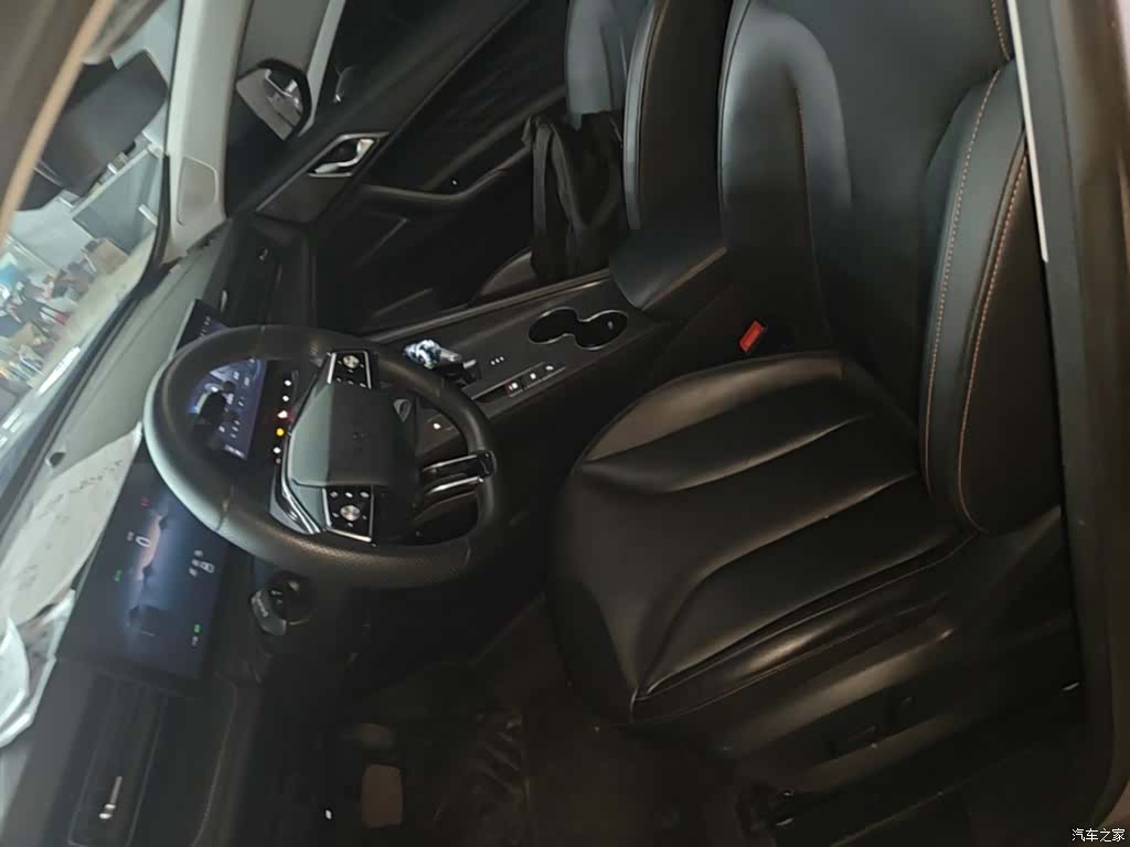Roewe RX5, 2023 15