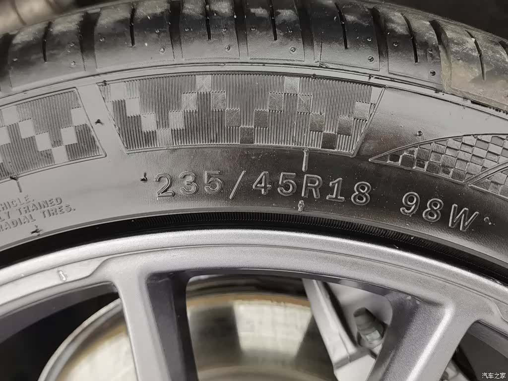 Tesla Model 3, 2021 24