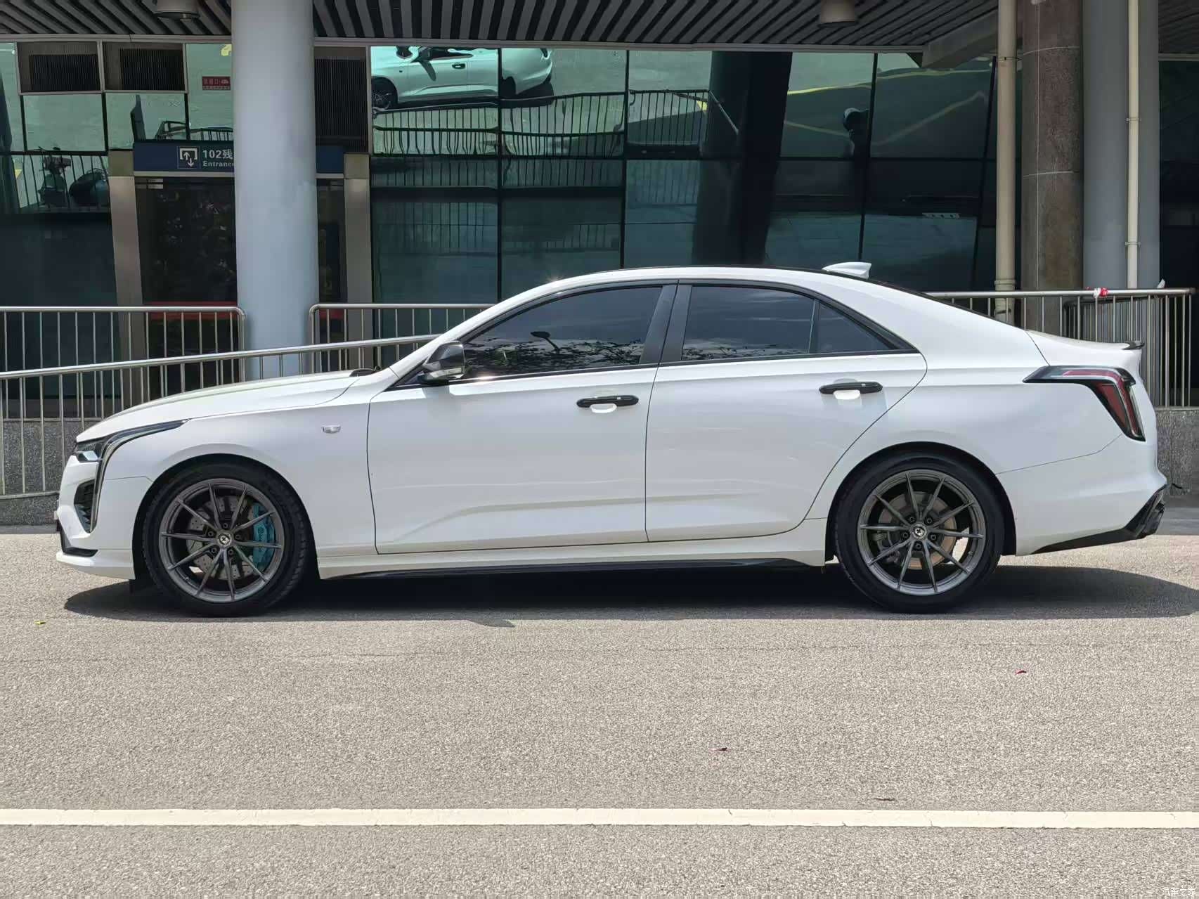 Cadillac CT4, 2020 все фото
