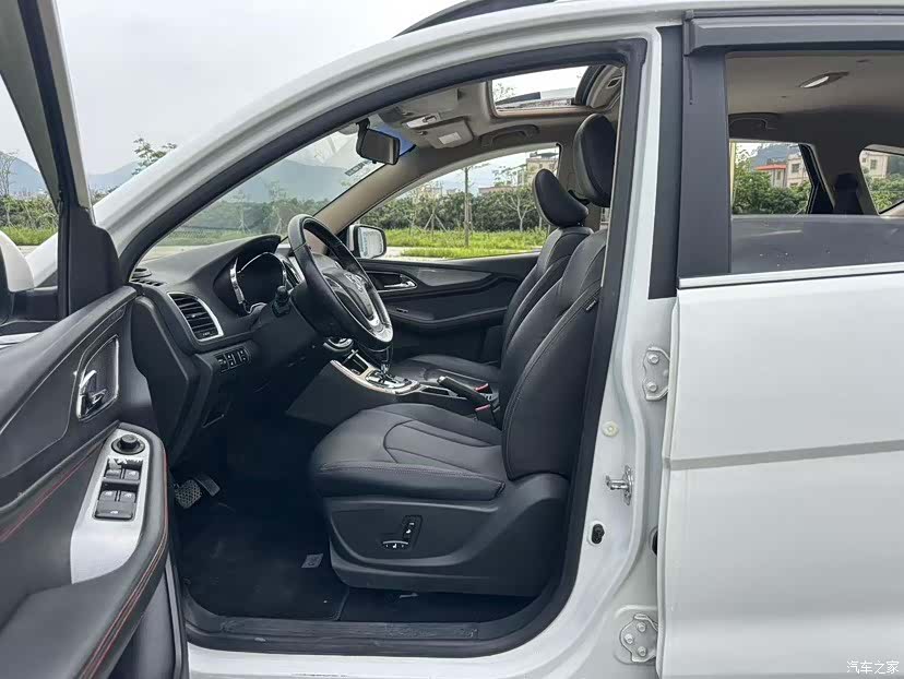 Wuling 560, 2017 24