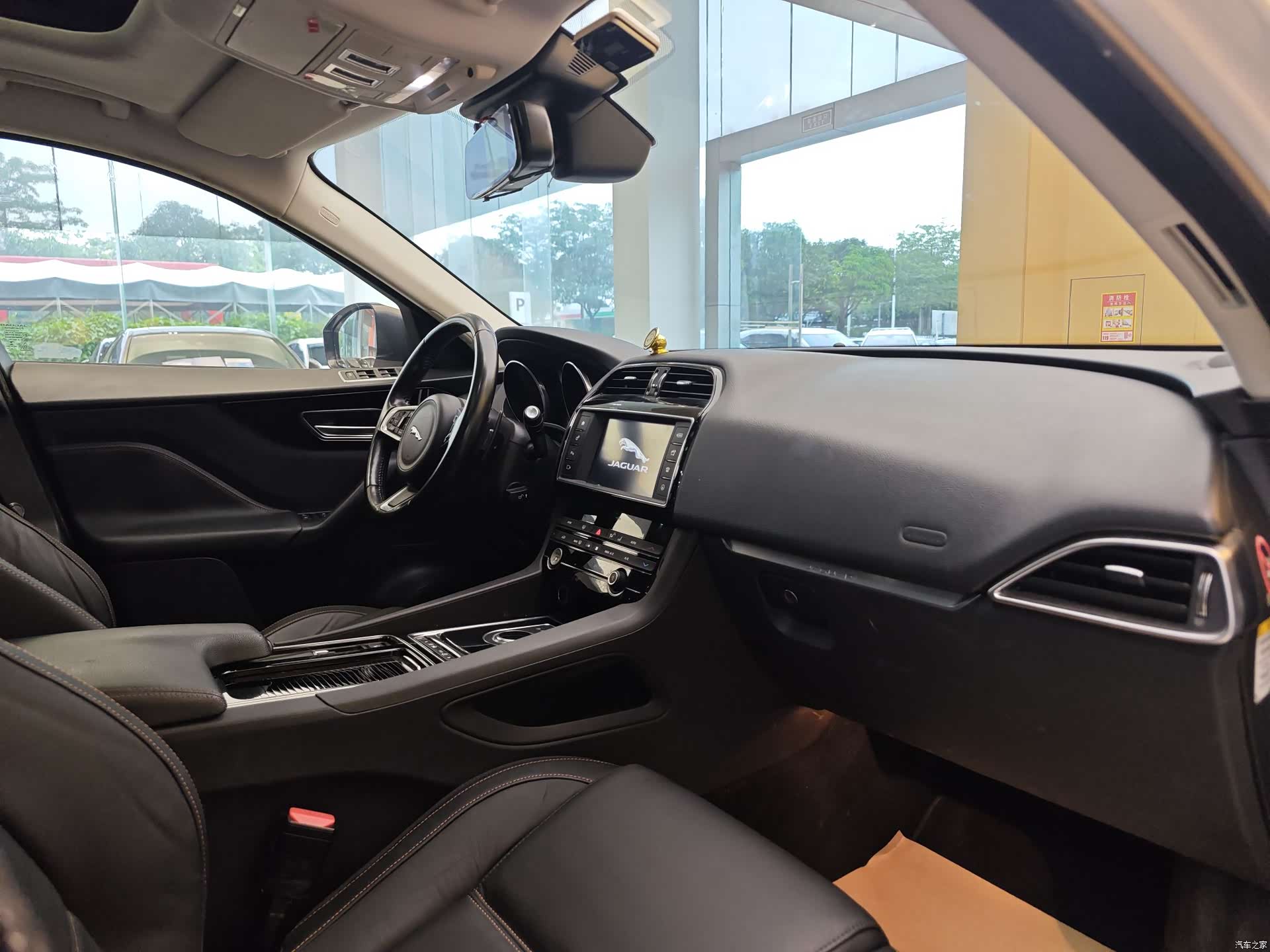Jaguar F-PACE, 2018 33