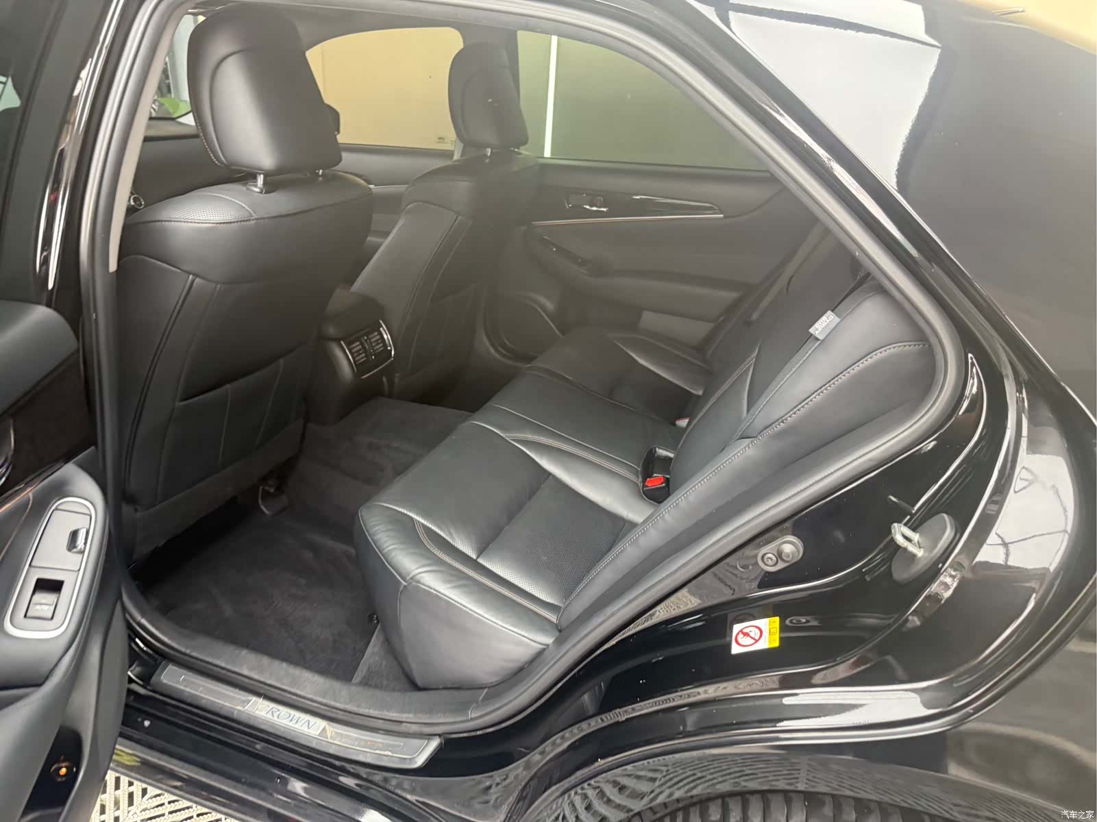 Toyota Crown, 2019 9