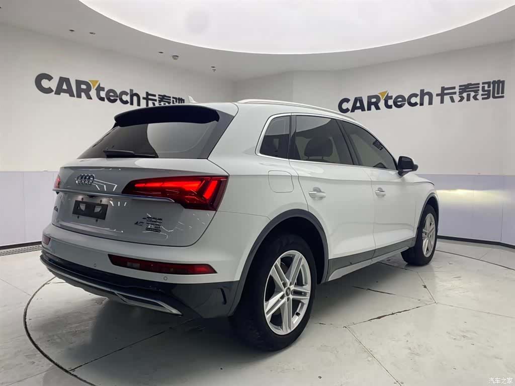 Audi Q5L, 2022 все фото