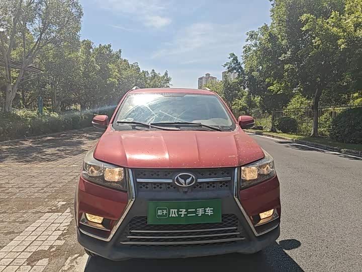 BAIC Huansu S3 2016 S3 L 1.5L МКПП zun xiang xing