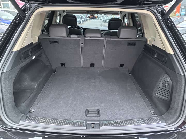 Volkswagen Touareg, 2020 года фото 10