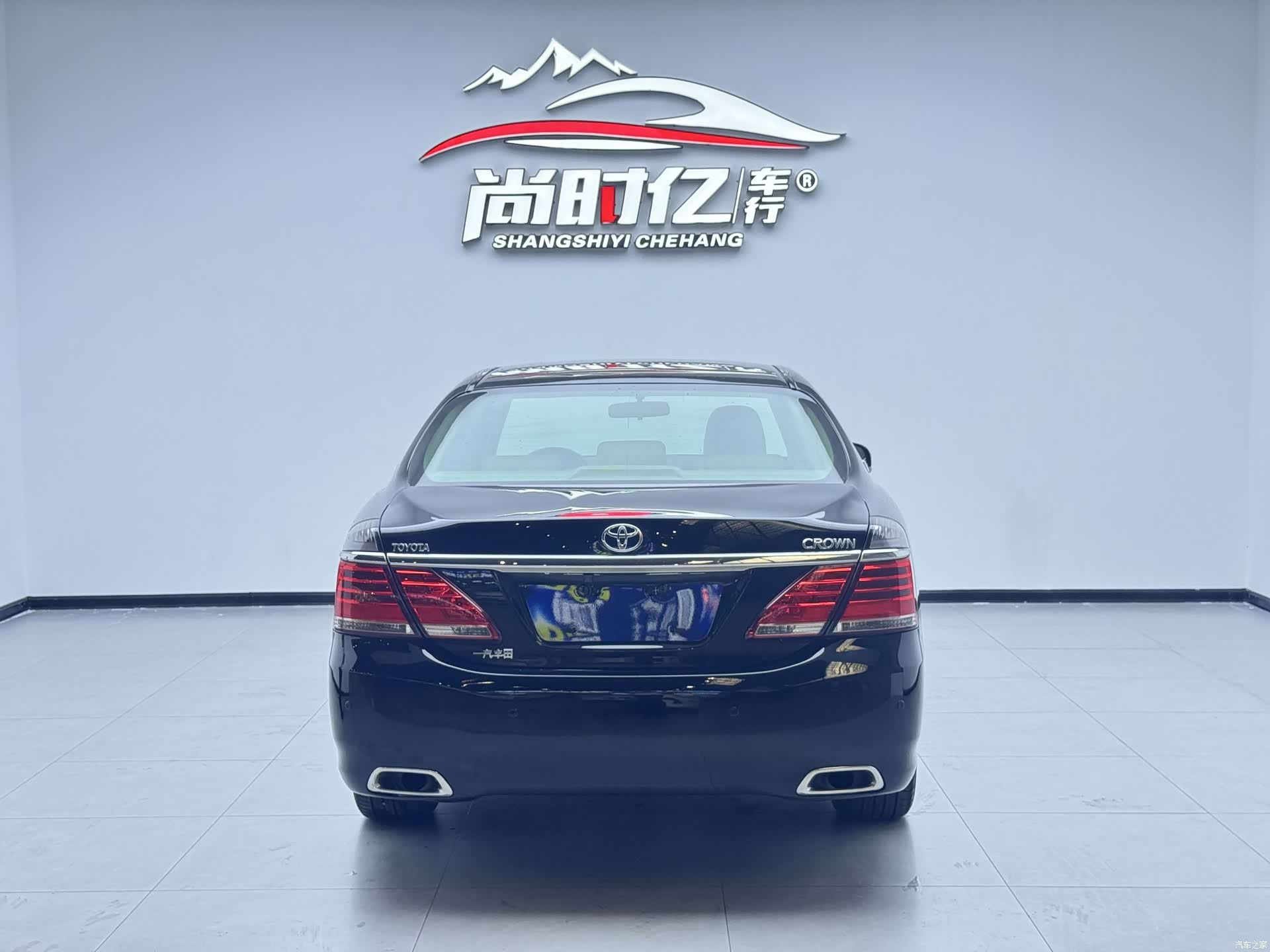 Toyota Crown, 2012 7