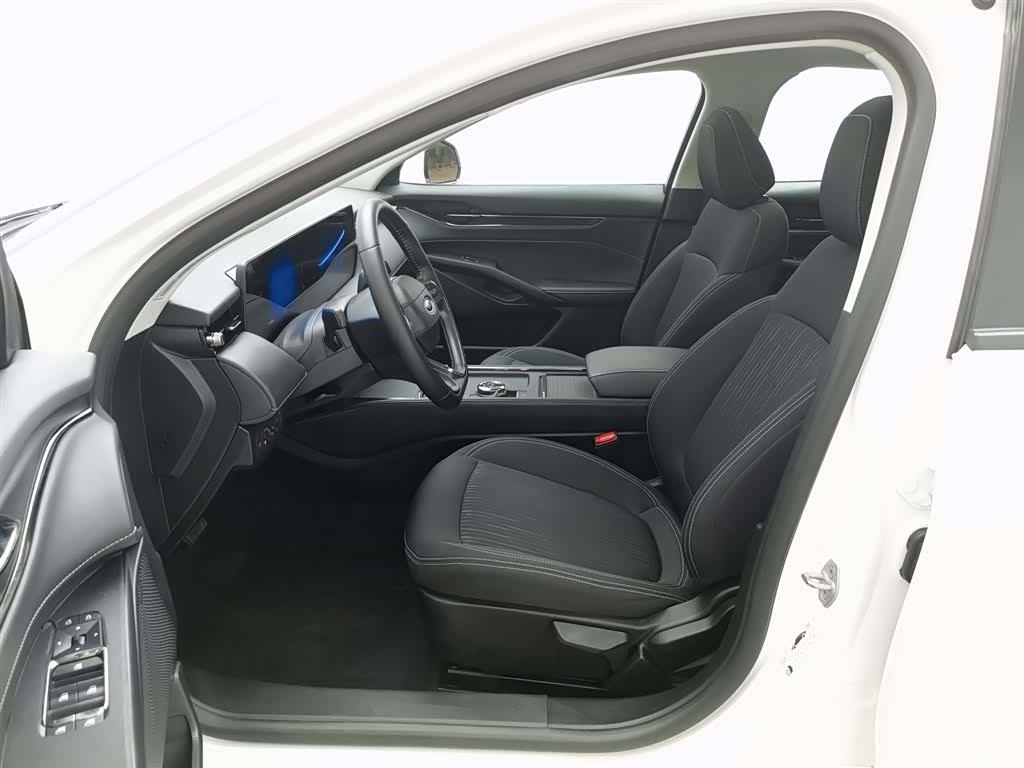 Ford Mondeo, 2023 10