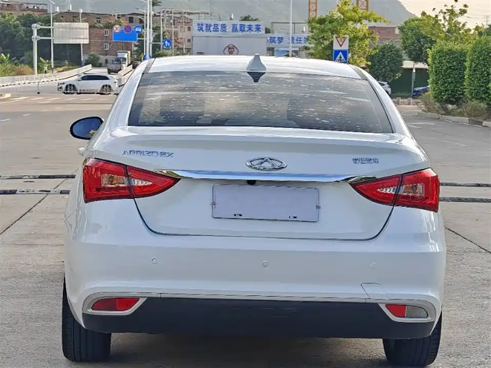 Chery Arrizo 5