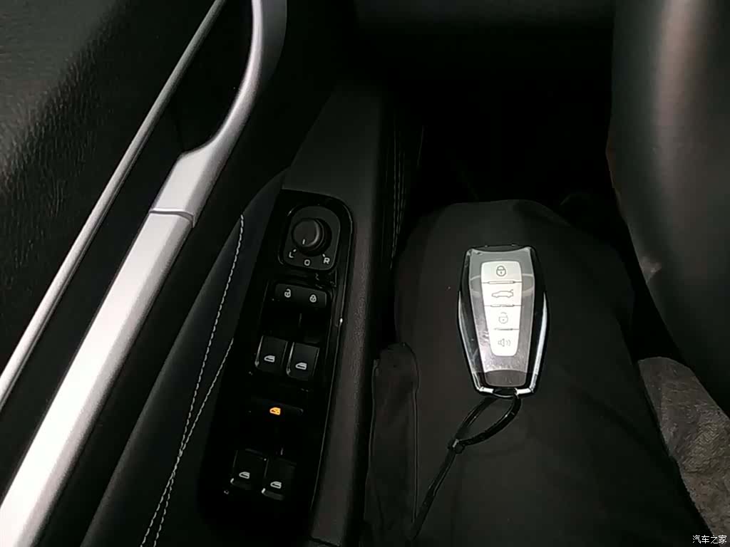 Geely Emgrand, 2026 9