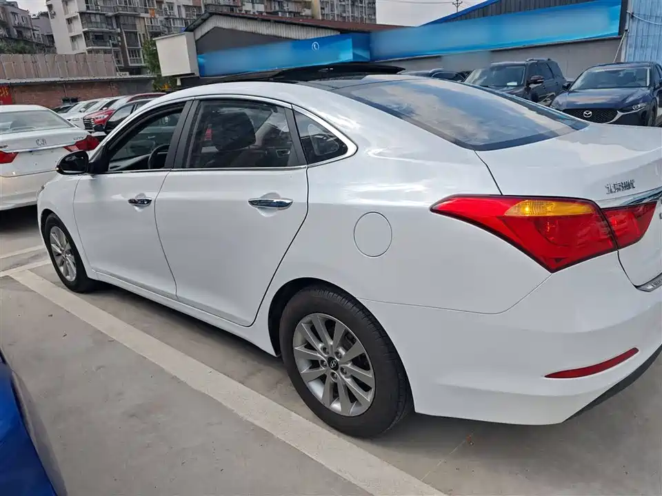 Hyundai Name picture