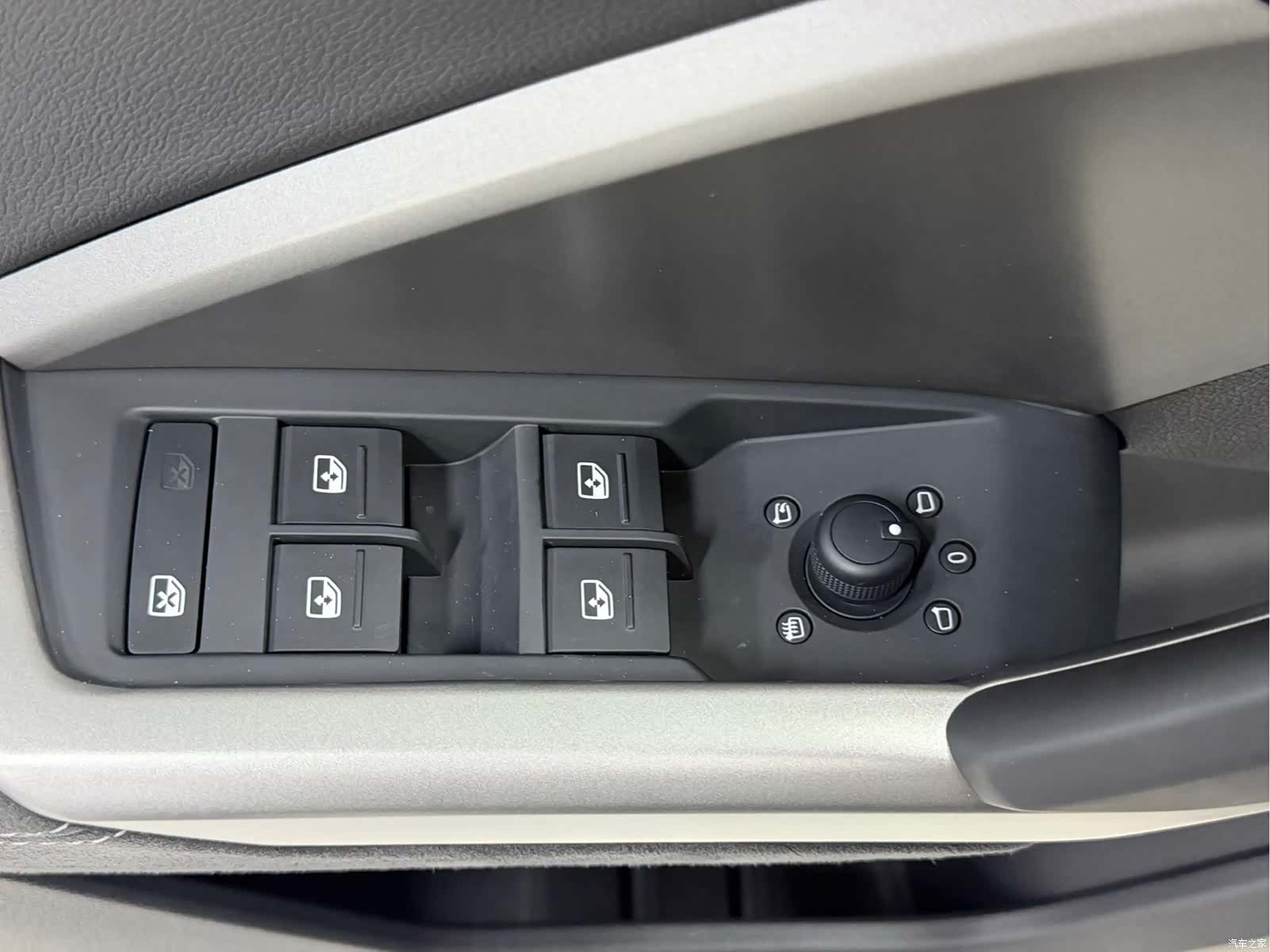 Audi Q3, 2022 9