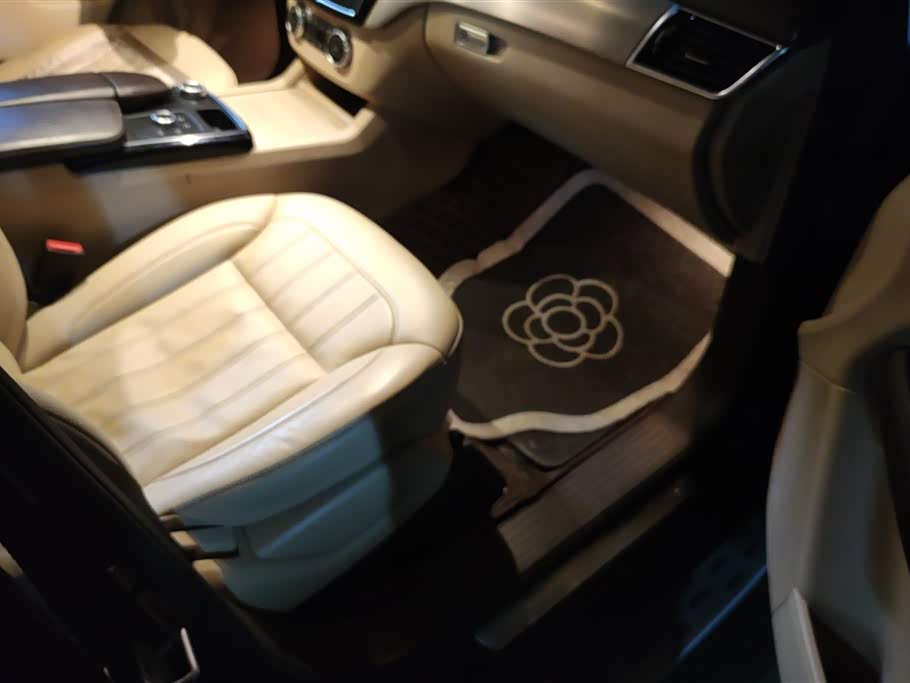 Mercedes-Benz GLE Mercedes-Benz GLE