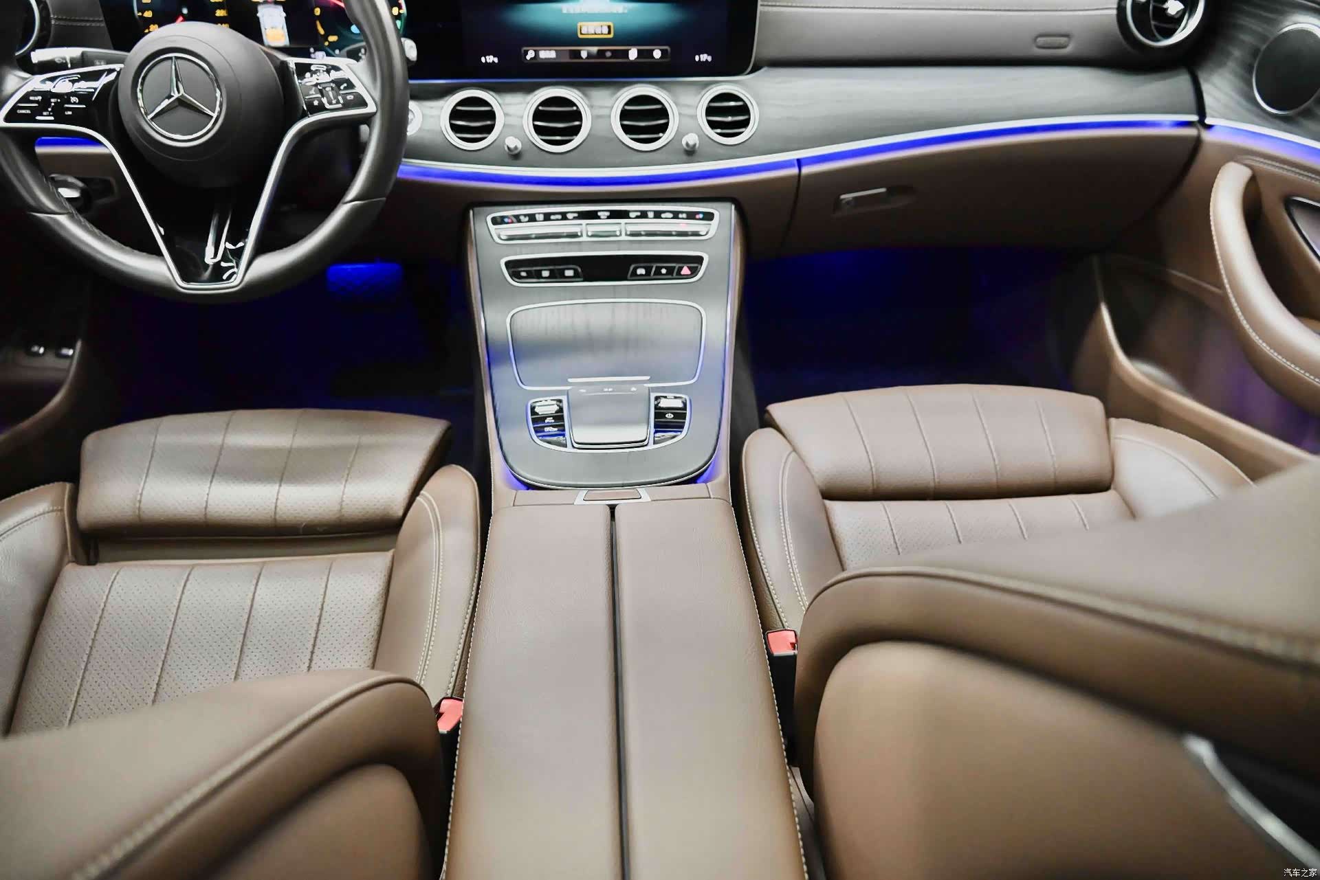 Mercedes-Benz E-Class, 2022 36