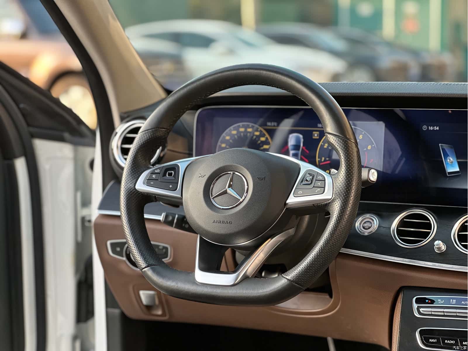 Mercedes-Benz E-Class, 2018 10