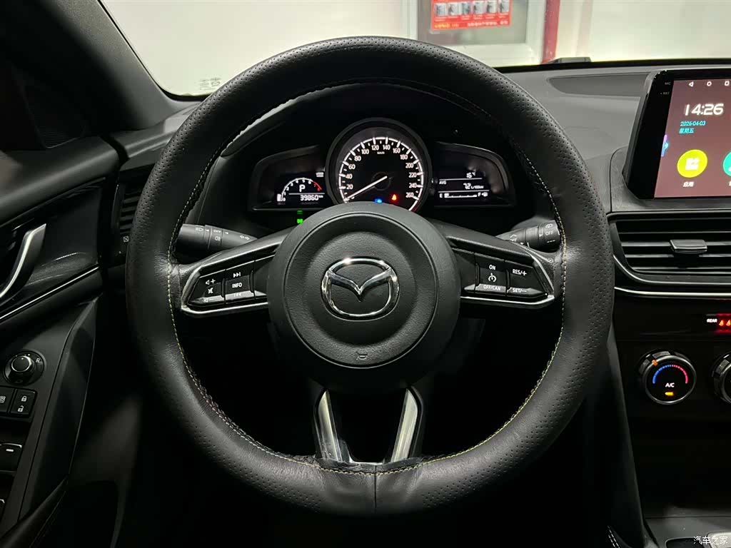 Mazda CX-4, 2022 13