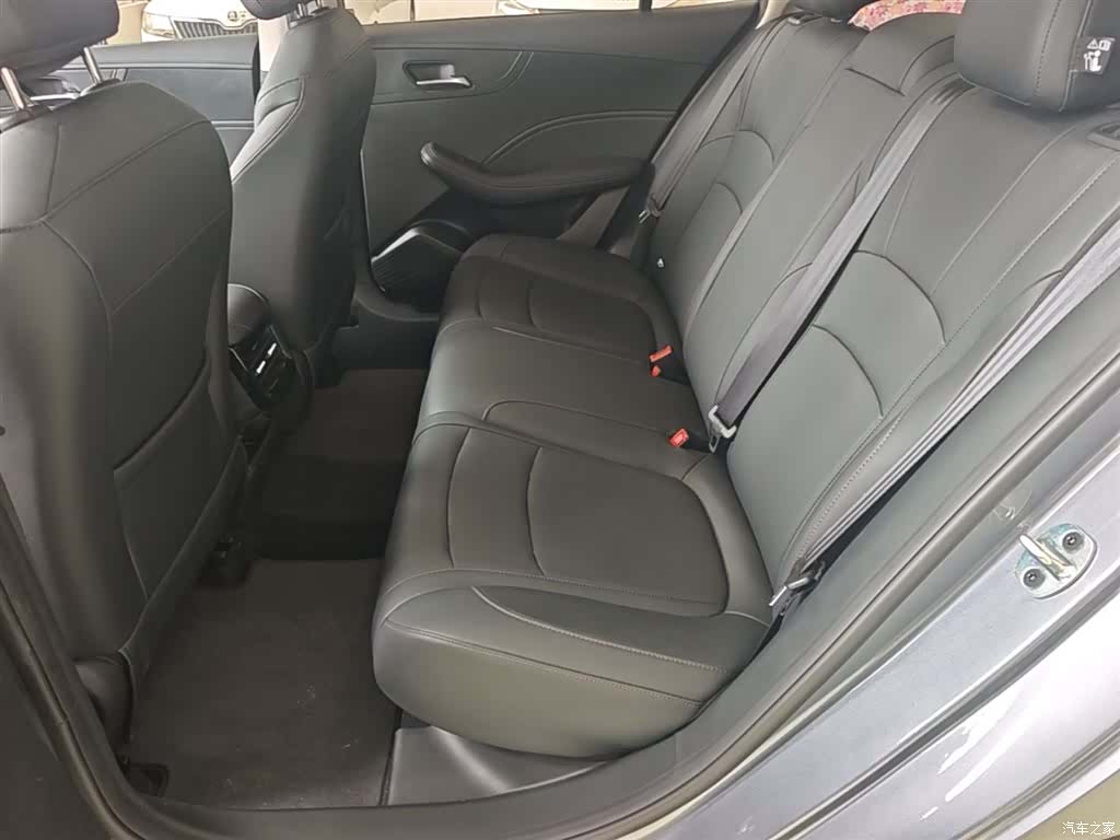 Roewe i5, 2025 17