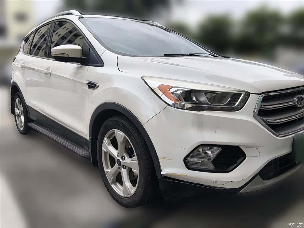 Ford Kuga, 2018 3