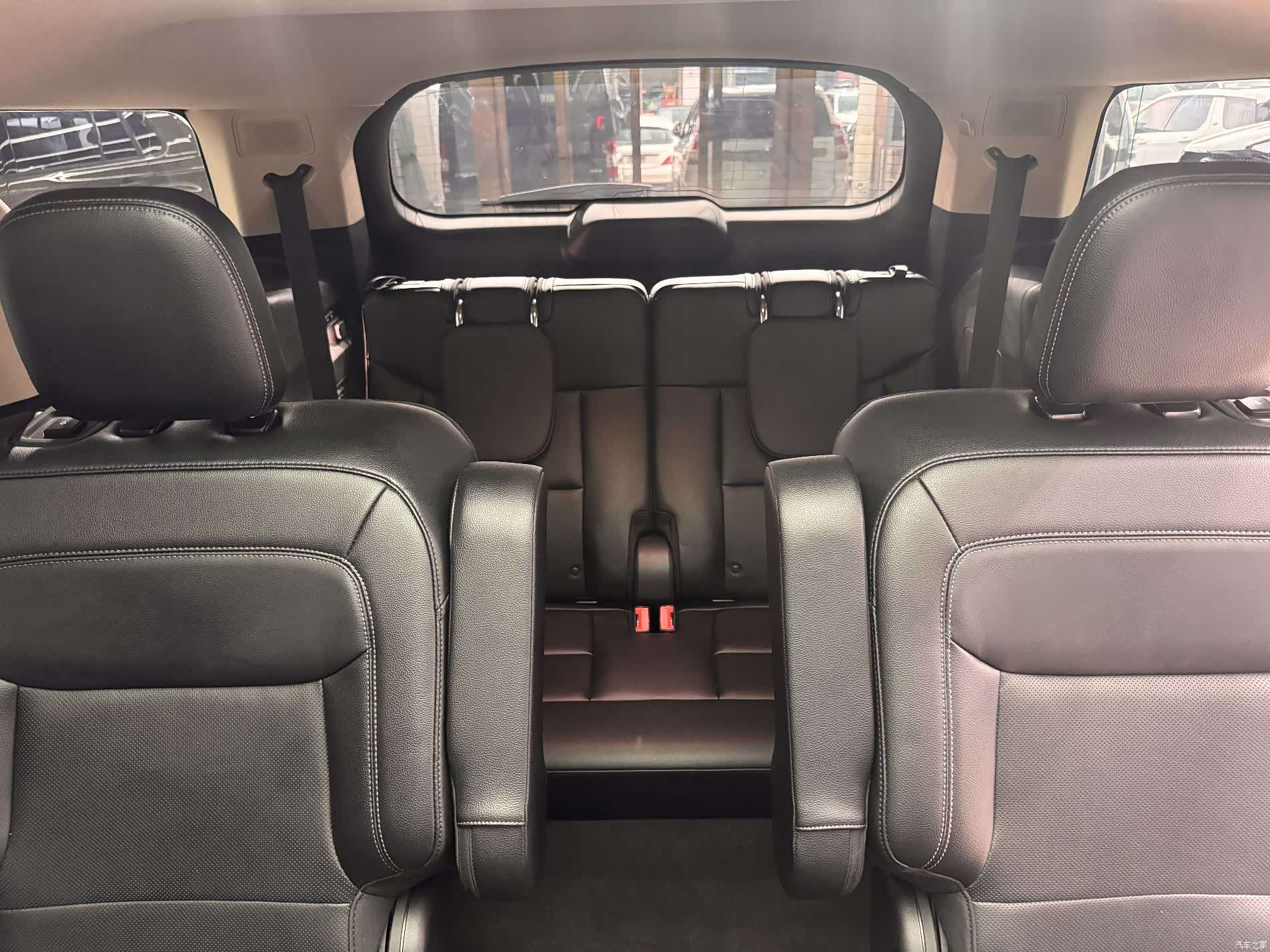 Ford Explorer, 2021 9