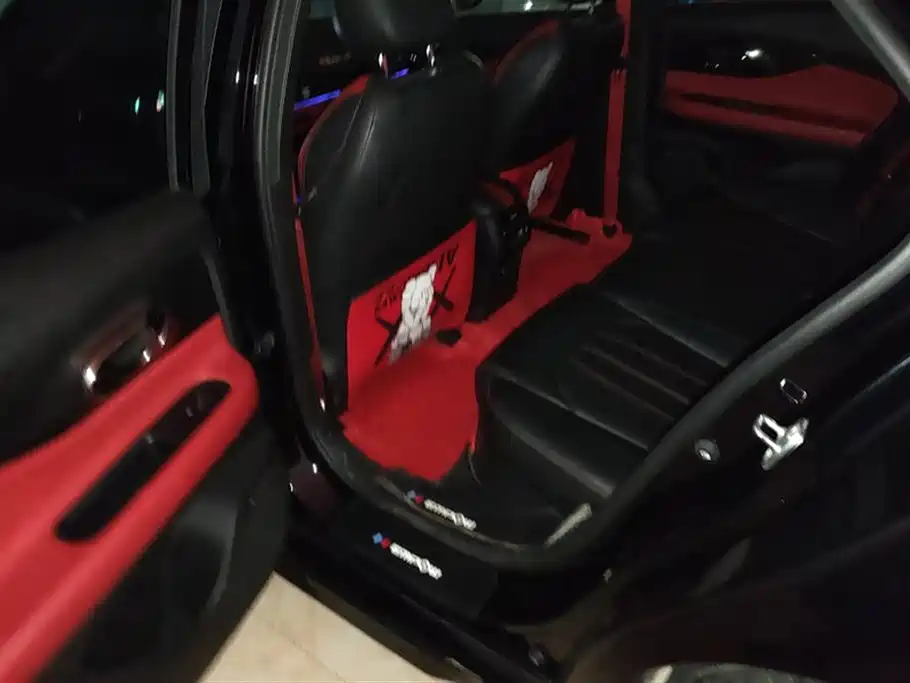 Trumpchi Shadow Leopard