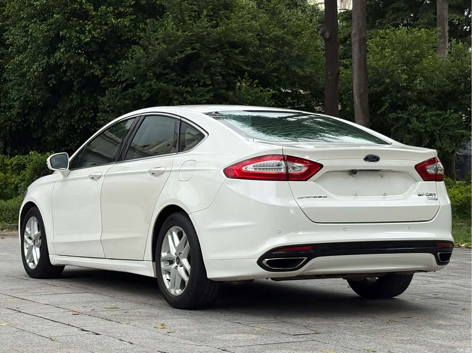 Ford Mondeo, 2014 13