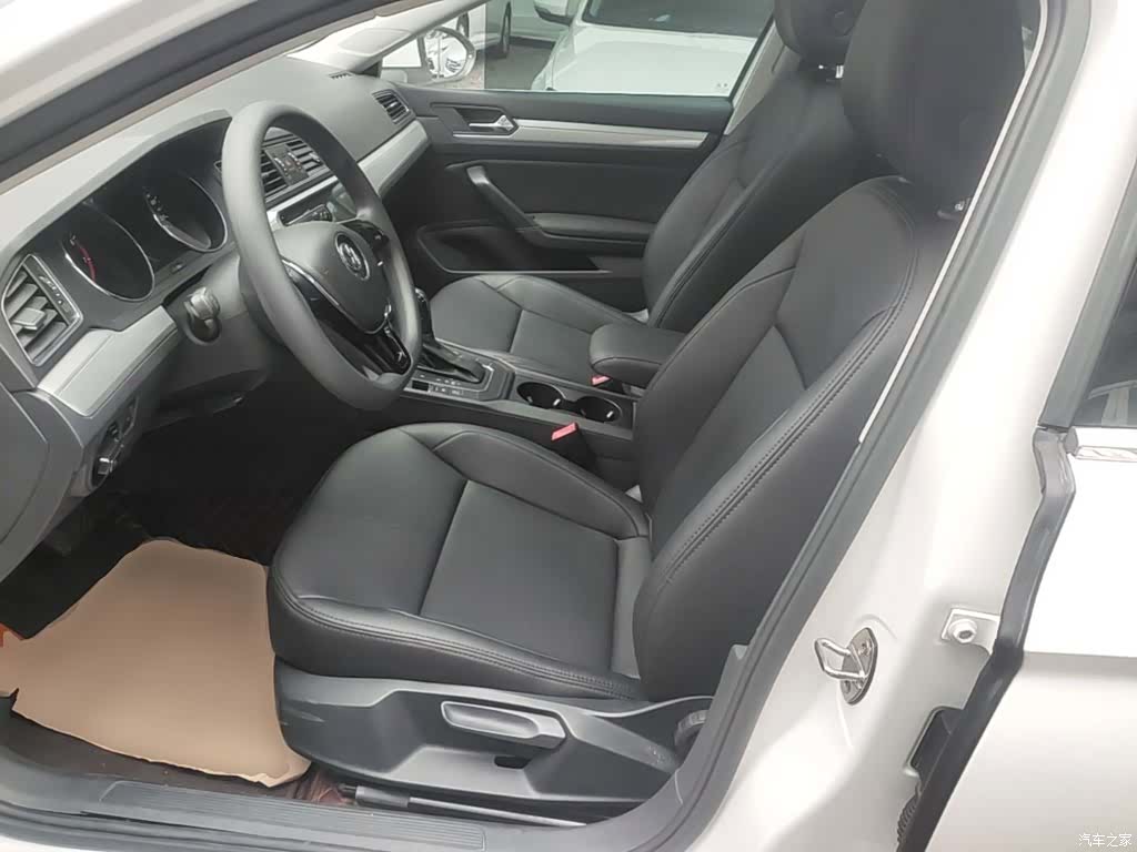 Volkswagen Lamando, 2018 15