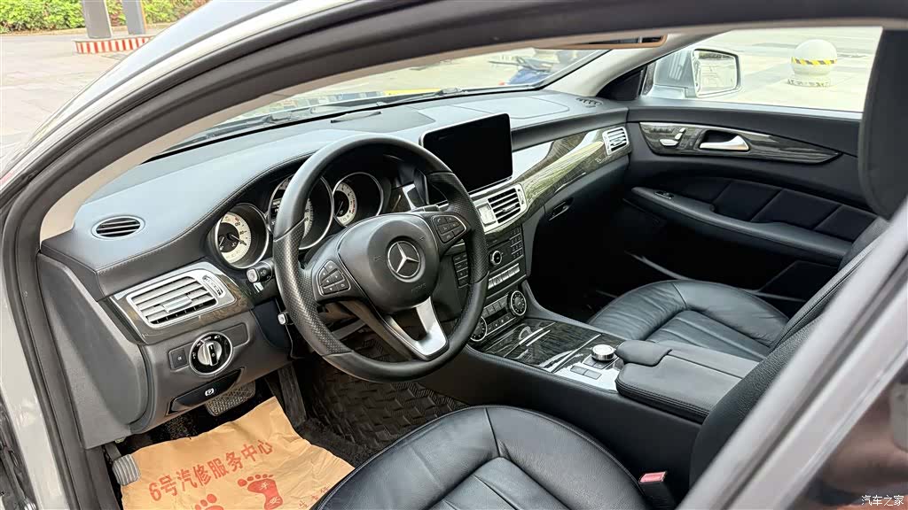 Mercedes-Benz CLS, 2015 8