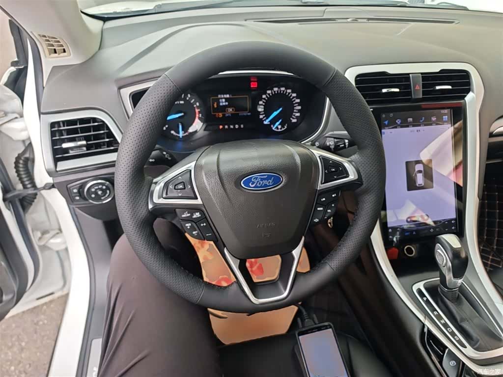Ford Mondeo, 2016 11