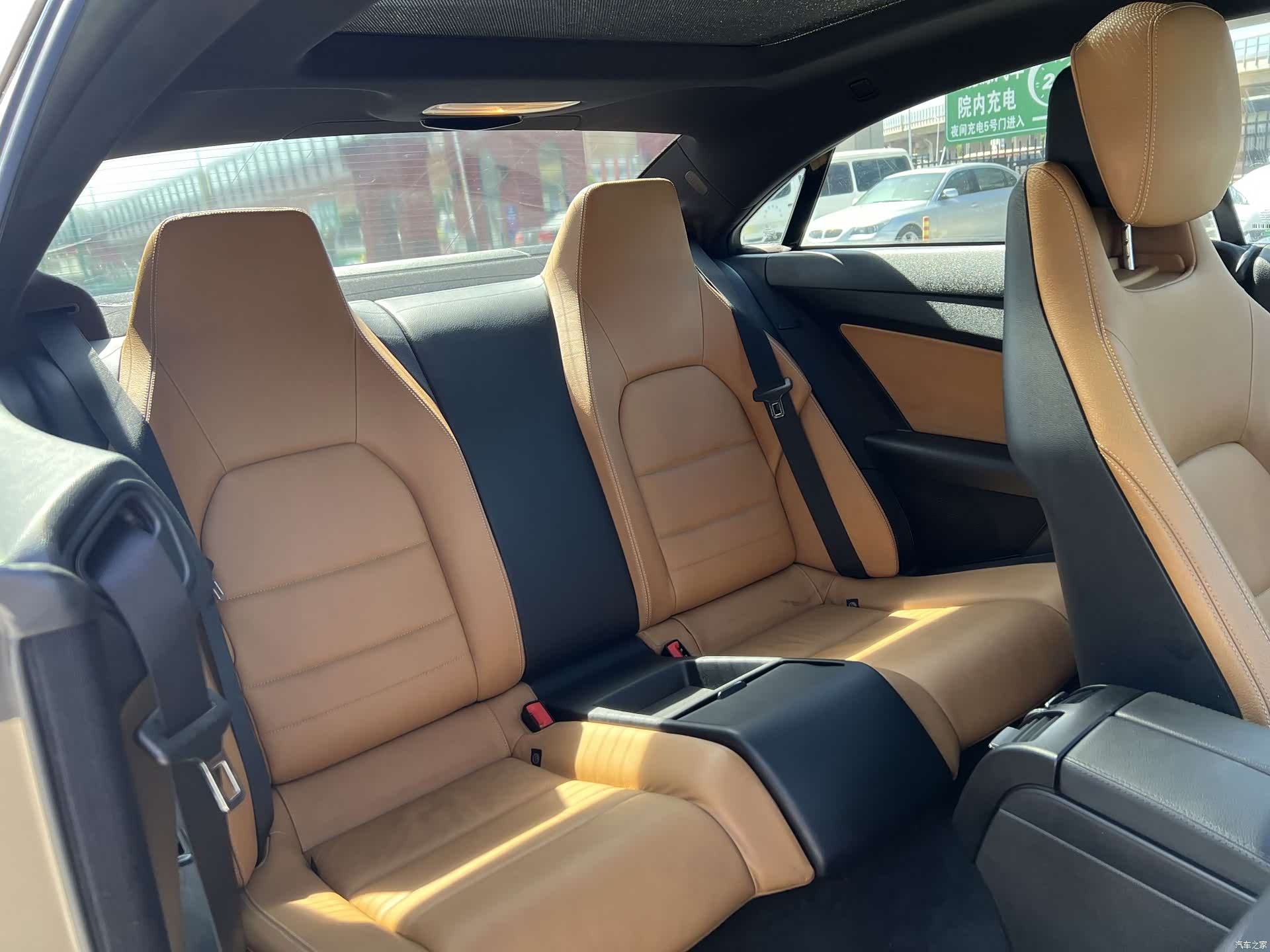 Mercedes-Benz E-Class, 2011 11