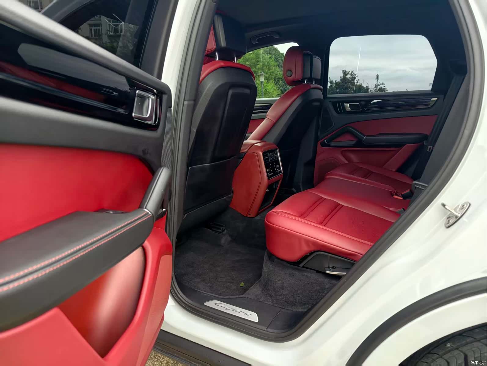 Porsche Cayenne, 2018 все фото
