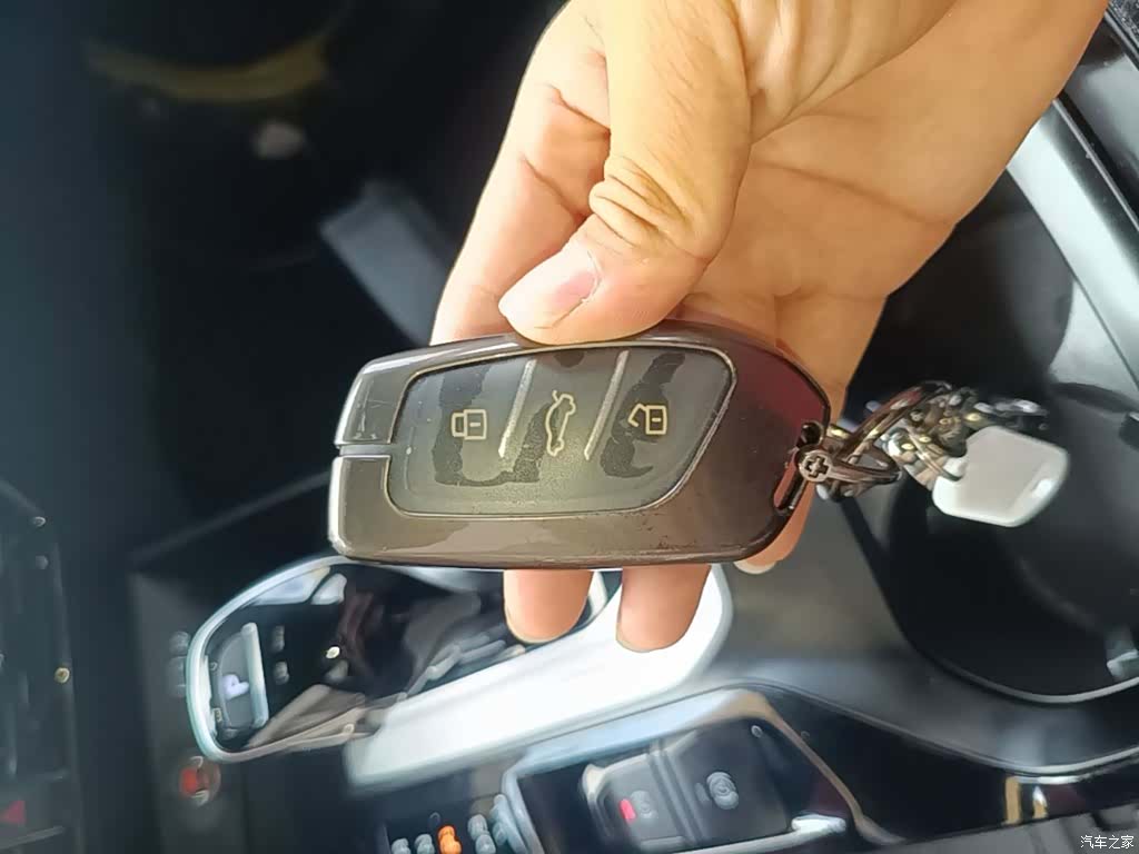 MG MG5, 2024 9