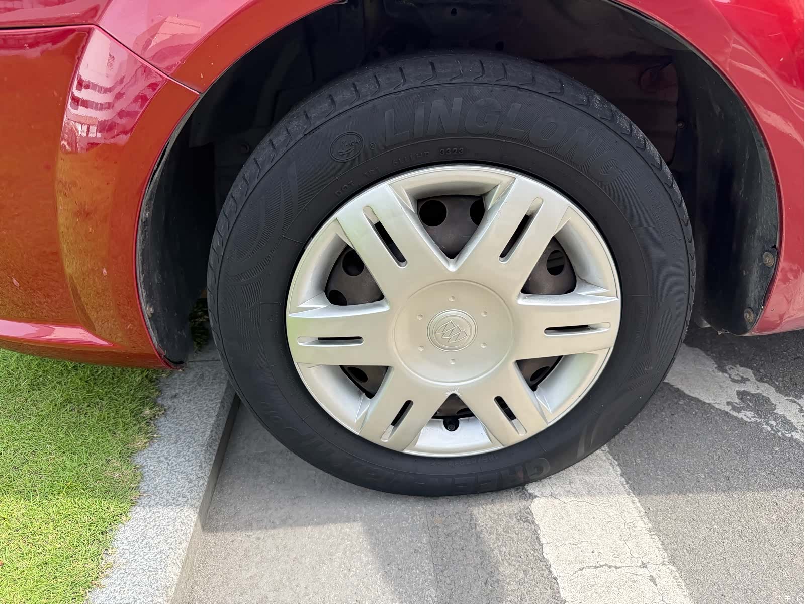 Buick 1.6LX-AT, 2013 11