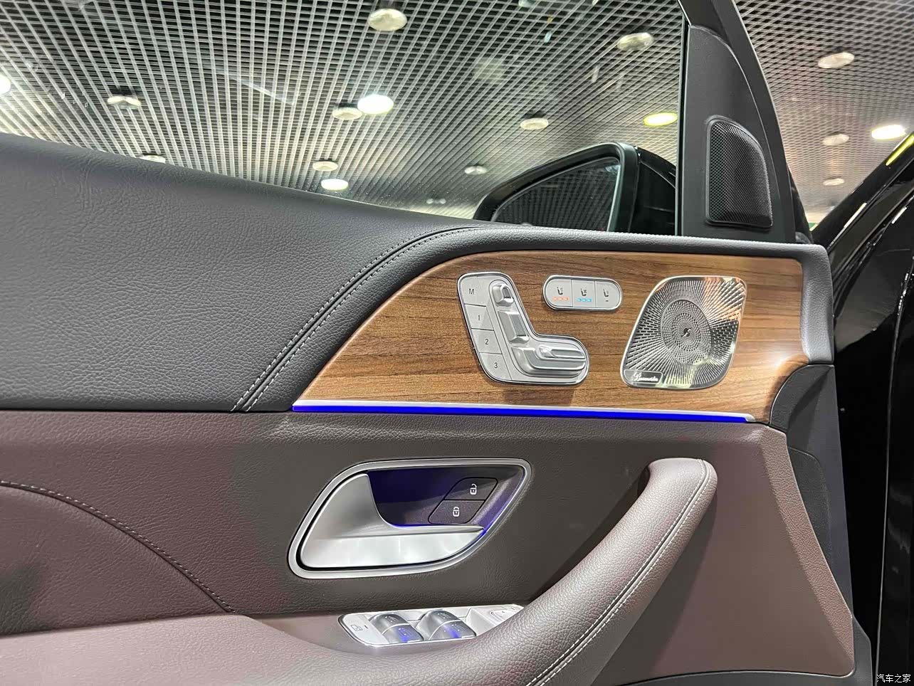 Mercedes-Benz GLS, 2023 11