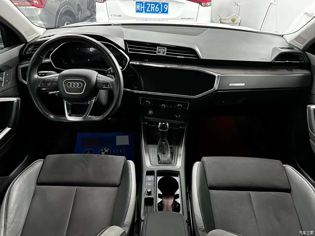 Audi Q3, 2022 11
