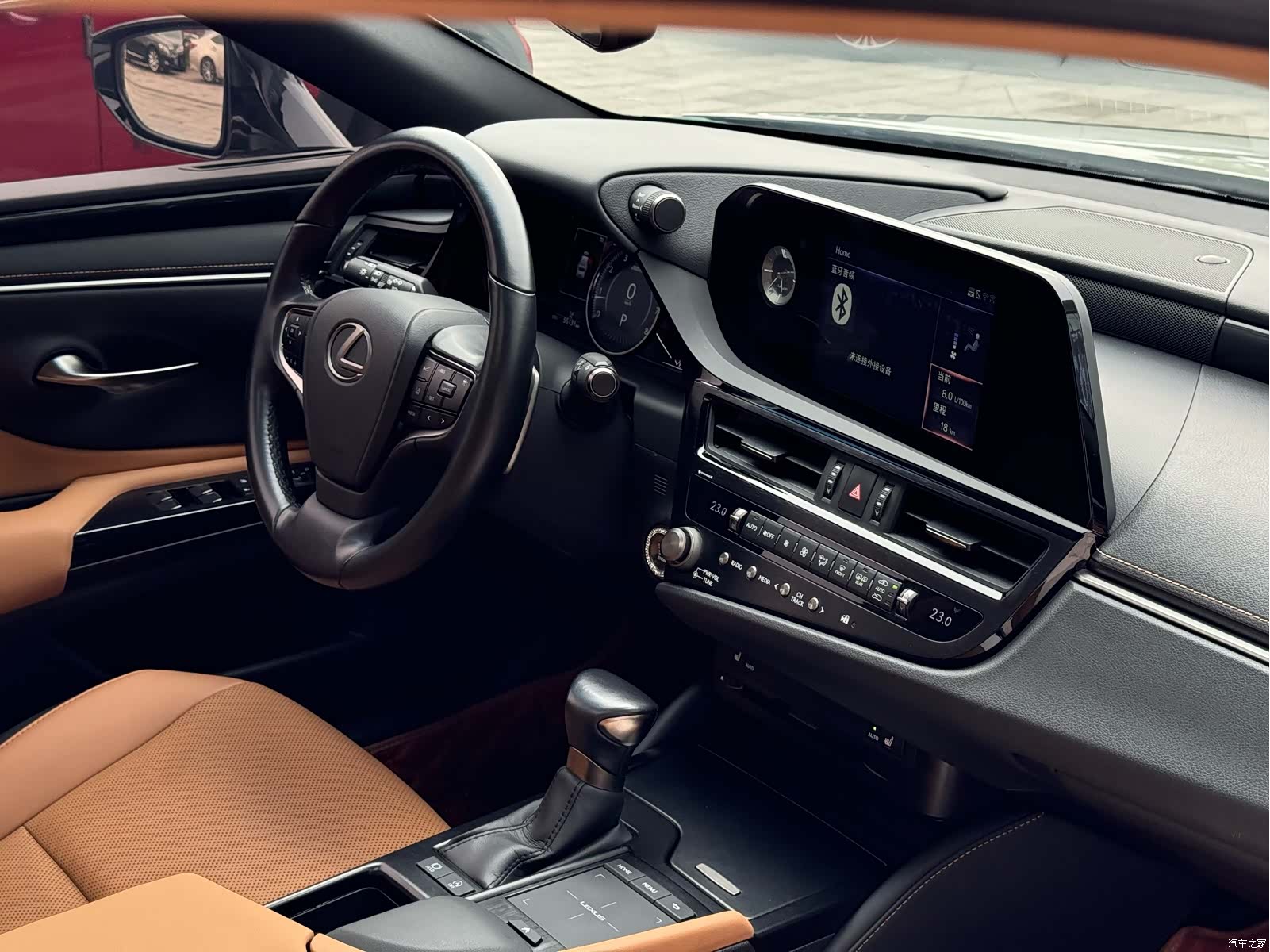 Lexus ES, 2022 13