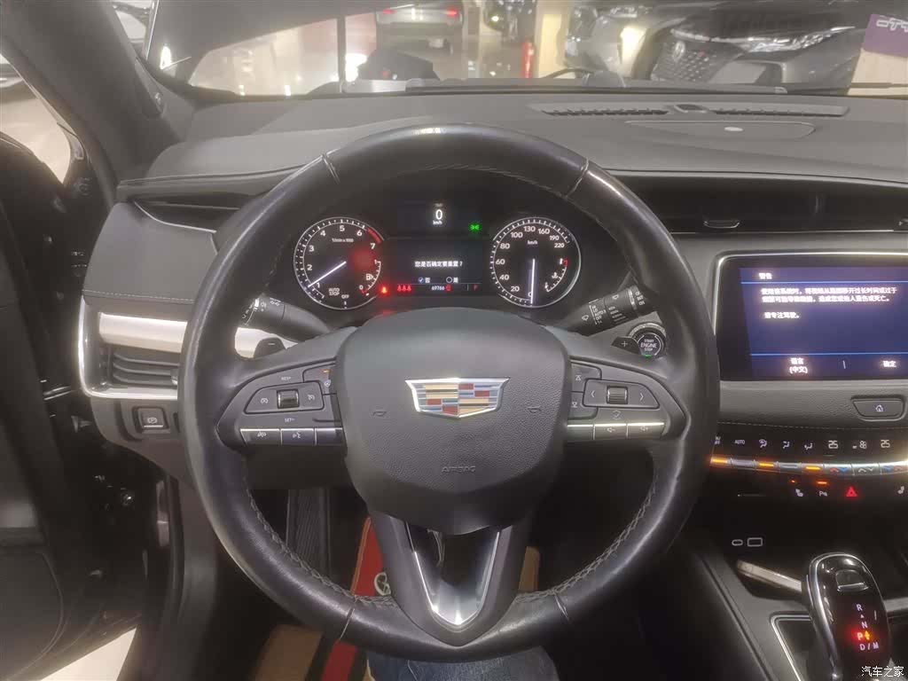 Cadillac XT4, 2020 7