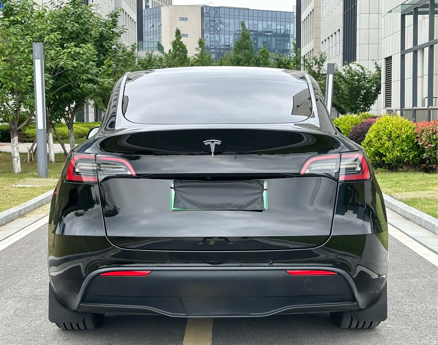 Tesla Model Y, 2022 29