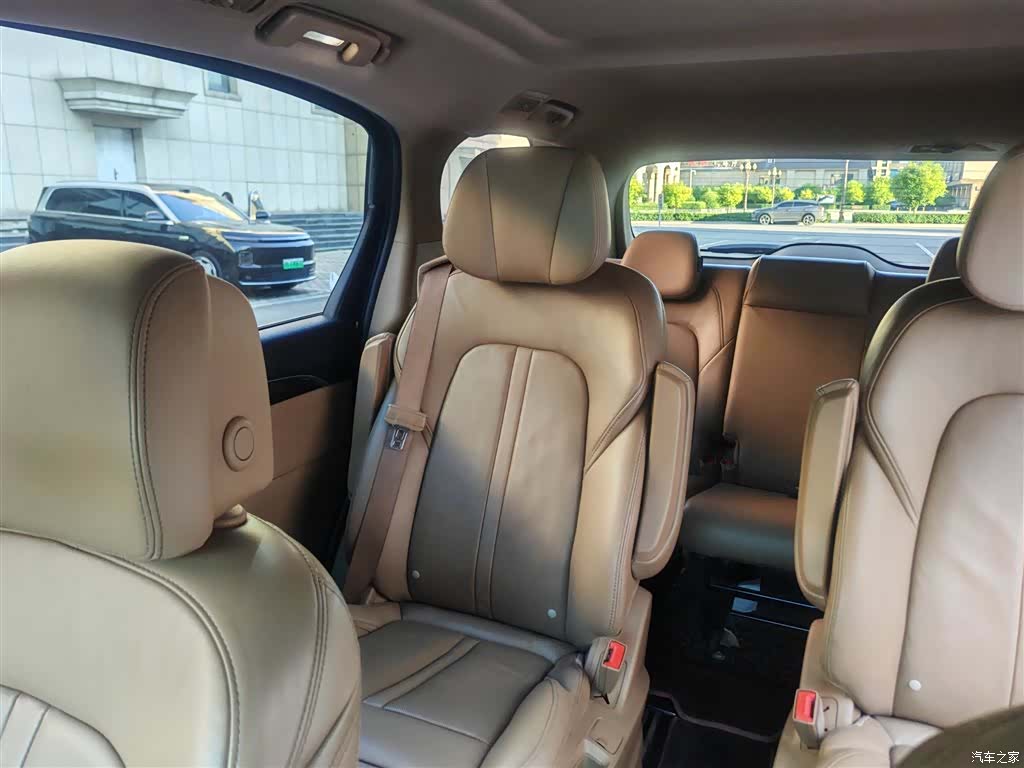 Buick GL8, 2017 10