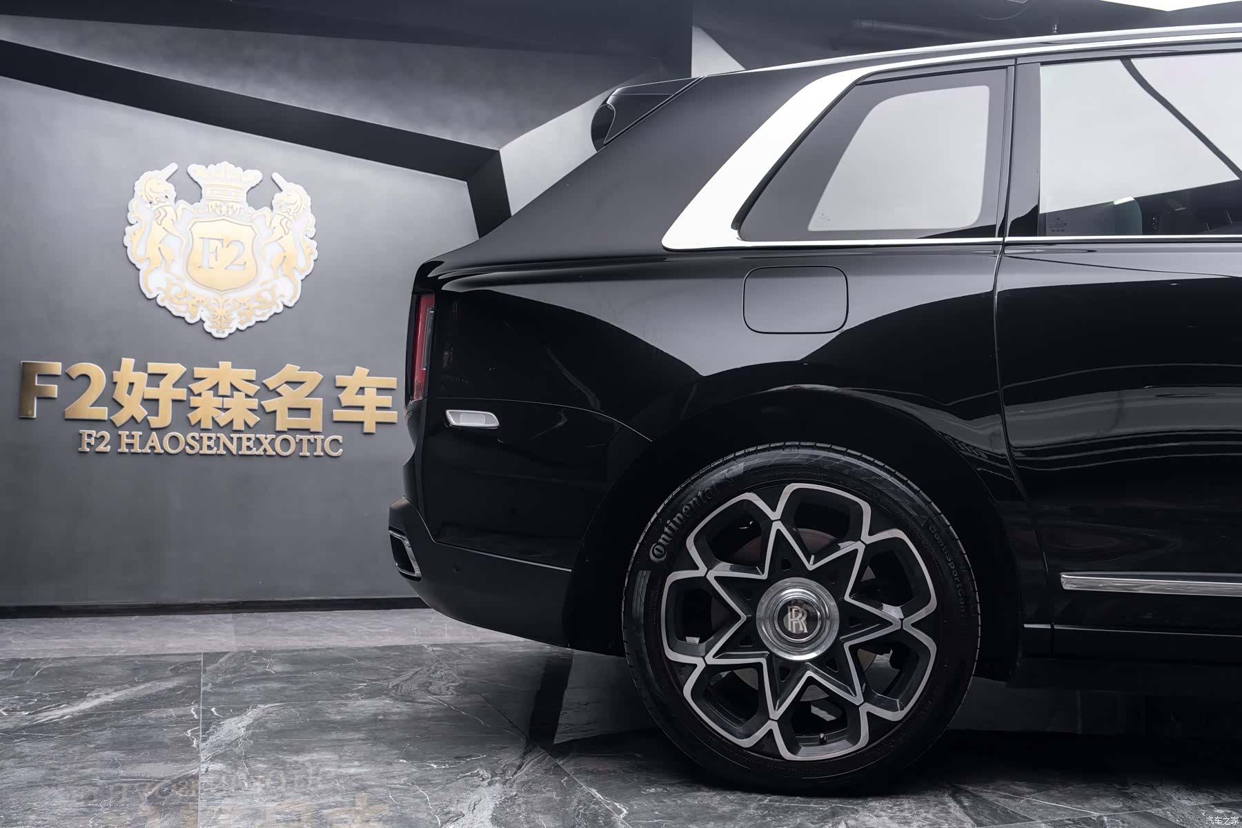 Rolls-Royce Cullinan, 2020 все фото