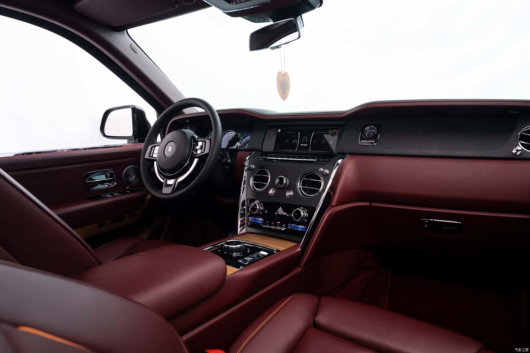 Rolls-Royce Cullinan, 2020 29