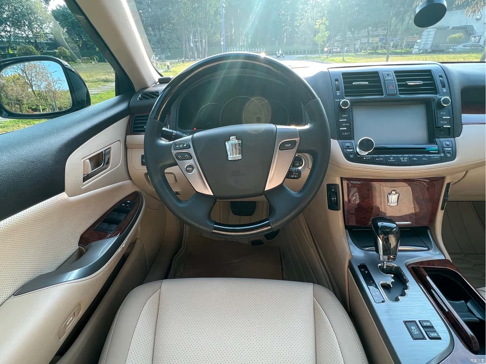 Toyota Crown, 2014 14