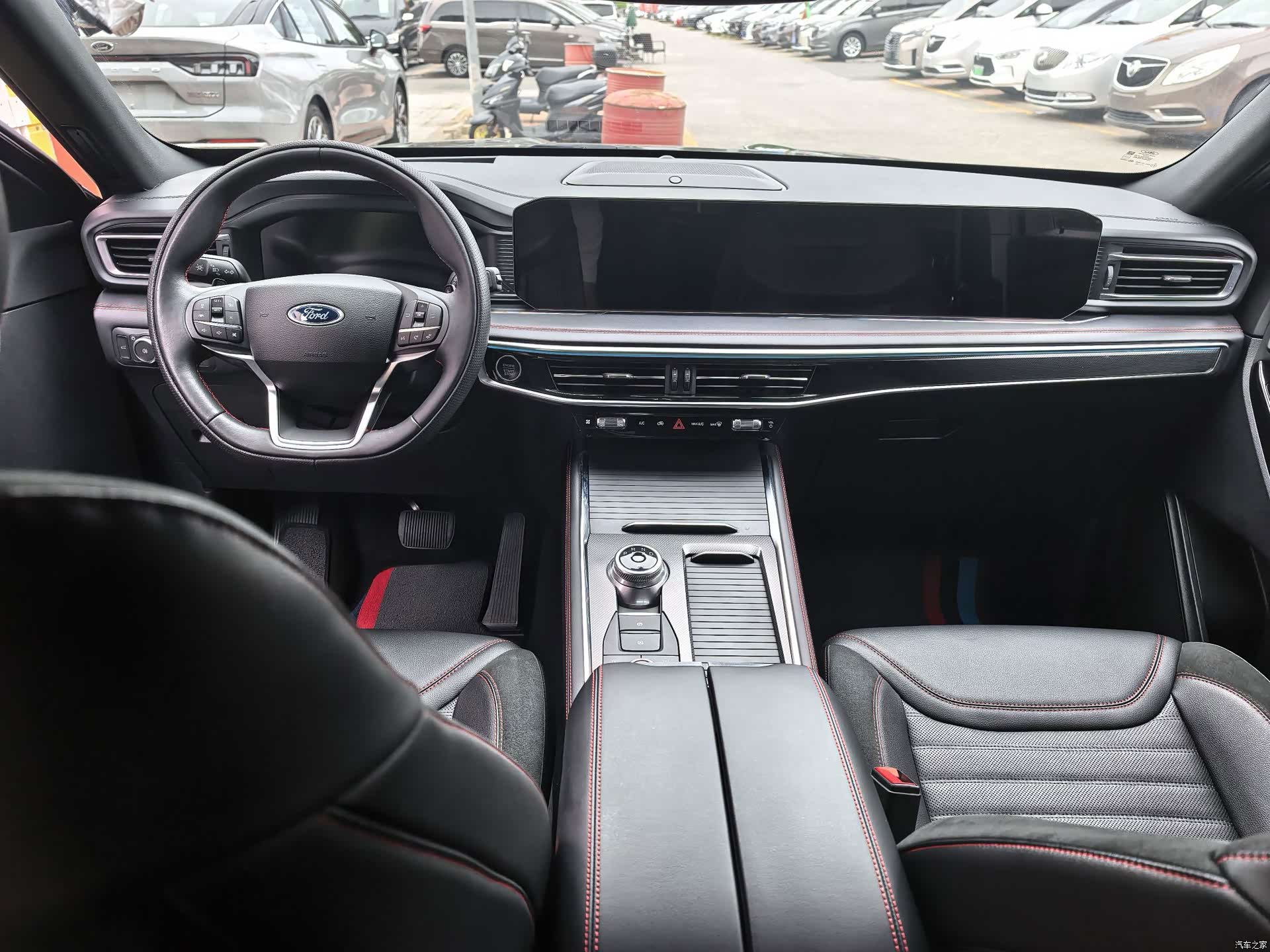 Ford Explorer, 2023 6
